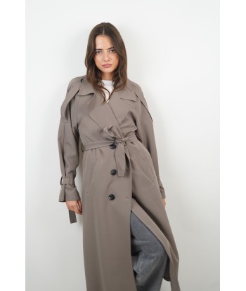 Lola taupe trench coat s'inspire de l'anatomie humaine