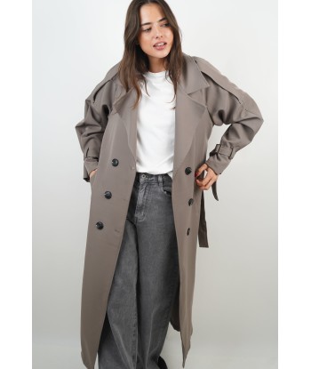 Lola taupe trench coat s'inspire de l'anatomie humaine