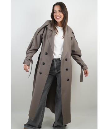 Lola taupe trench coat s'inspire de l'anatomie humaine